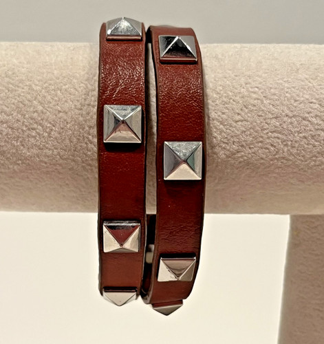 Retired stella dot pyramid - dot,