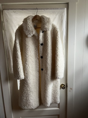 Zara faux fur coat never - zara,
