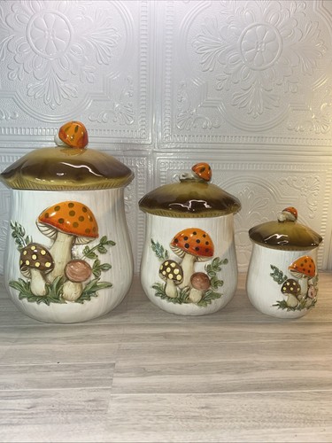 Vintage merry mushroom set - vintage,