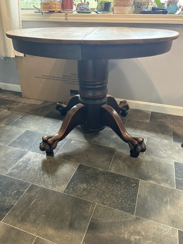 Antique oak round claw - oak,