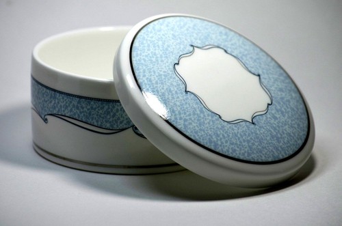 Wedgwood trinket jewelry box - wedgwood,