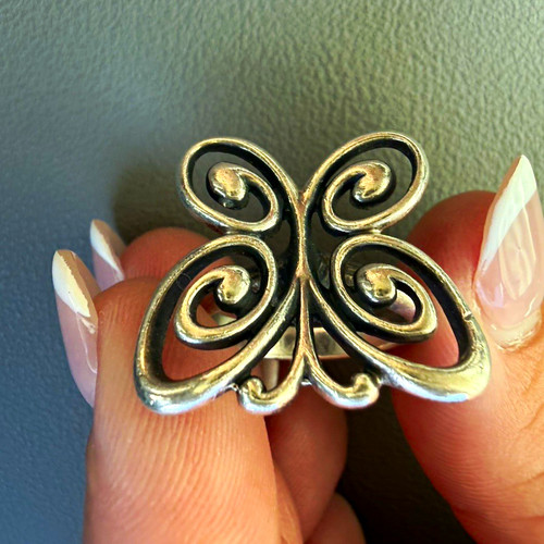 James avery retired - avery,