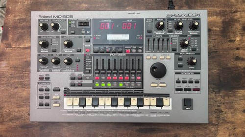 Roland 505 groovebox - roland,