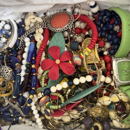 Vtg now jewelry junk - lb, to