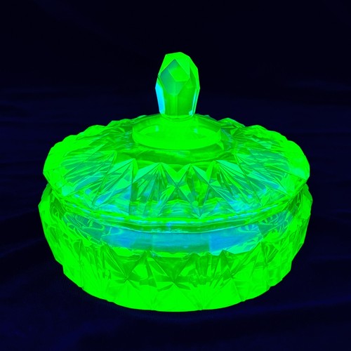 Vtg exquisite uranium - exquisite,