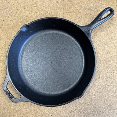 Lodge cast iron skillet - lodge, 10"