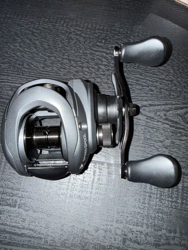 Lews speed spool baitcast reel - lews,