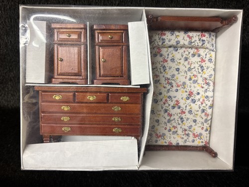 Dollhouse miniature bedroom - dollhouse,