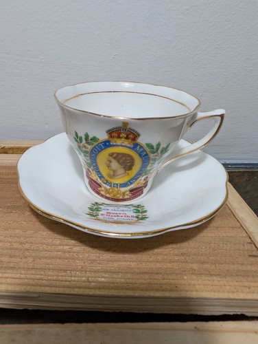 Vintage queen elizabeth - elizabeth, ii