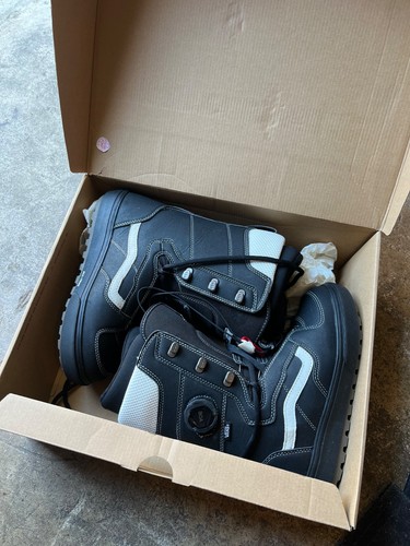 Vans invado snowboard boots - invado,