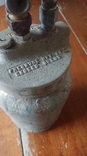 Binks model 2quart pressure - 80,
