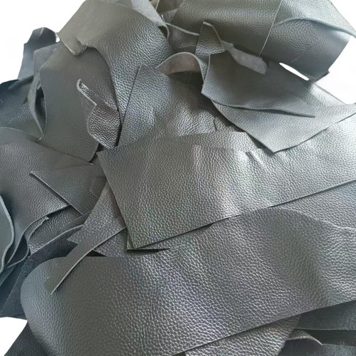 Black leather scraps - black,