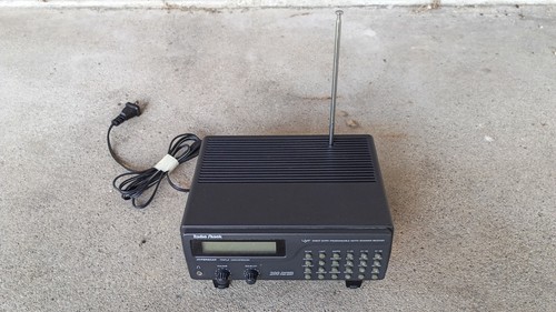 Radio shack pro - radio, pro-2037