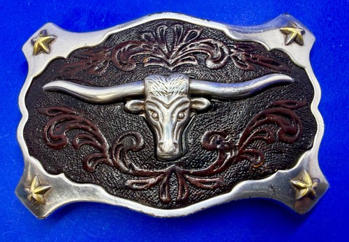 Longhorn steer head raised - 3d,