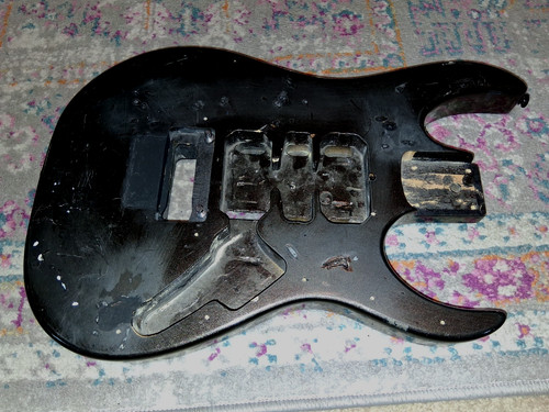 Ibanez guitar body older - rg,