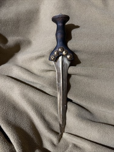 Bronze age knife - with,