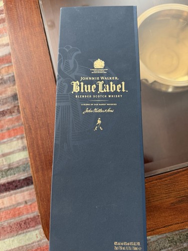 Johnnie walker blue label - johnnie,