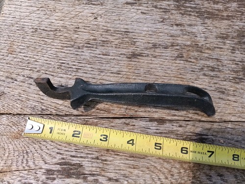 Vintage cast iron stove - cast, lid