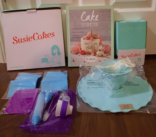 Piece cake decorating kit - 13-piece,