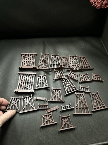Vintage plastic train trestle - train,