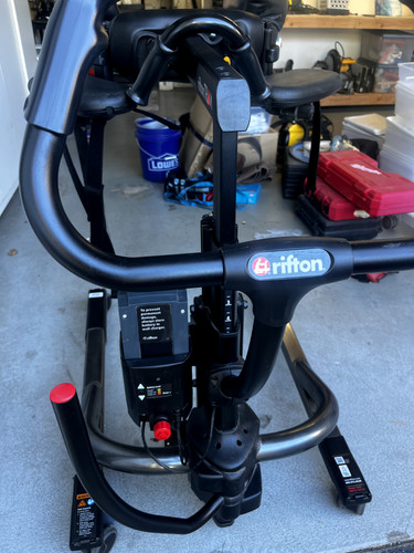 Rifton tram sit - rifton, stand