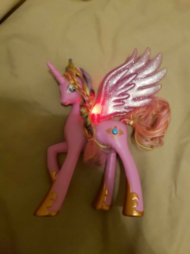 Little pony and furreal - pony,