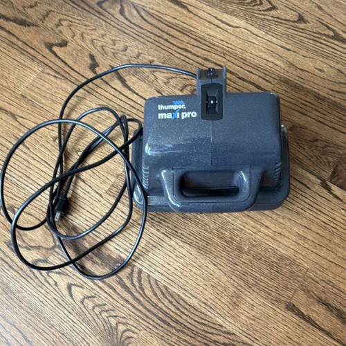 Thumper maxi pro massager - ,