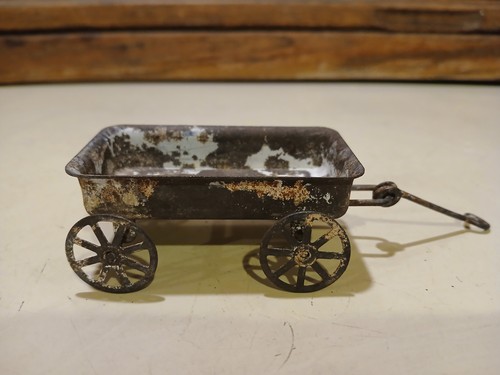 Vintage charming tiny metal - charming,