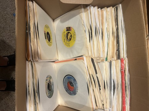 Nice lot s records - 20, 45’s