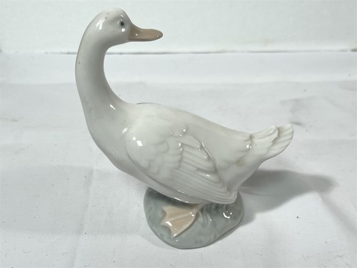 Nao lladro porcelain duck - nao,