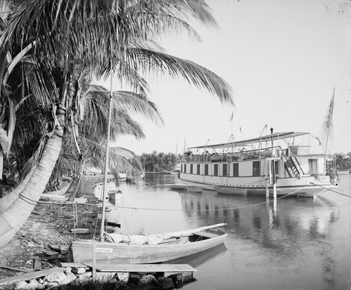 Houseboat miami river - houseboat,, river,