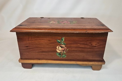Tennessee red cedar - red, chest