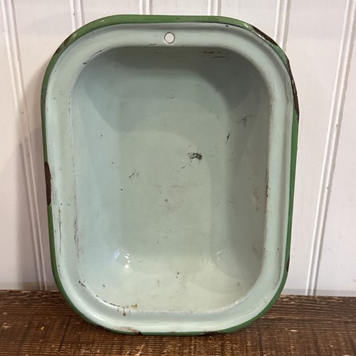 Vintage green enamelware - green,
