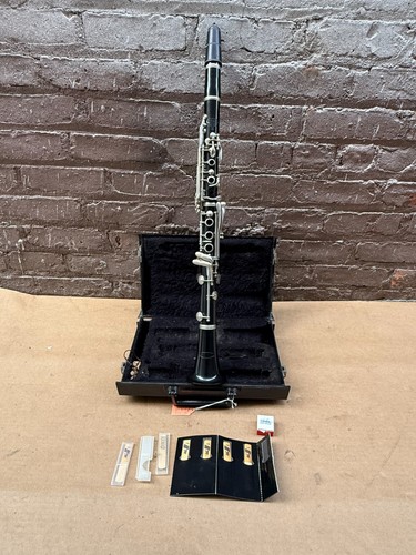 Vito reso tone clarinet - 3, w/