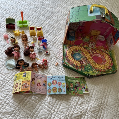 Little kiddles club - with, 4