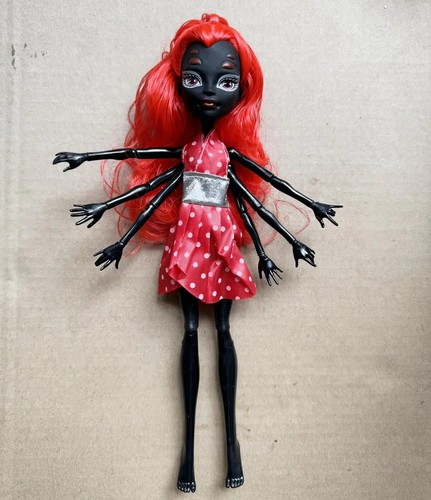 Black wydowna spider - wydowna, doll