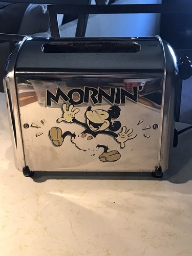 Mickey mouse mornin toaster - mouse,