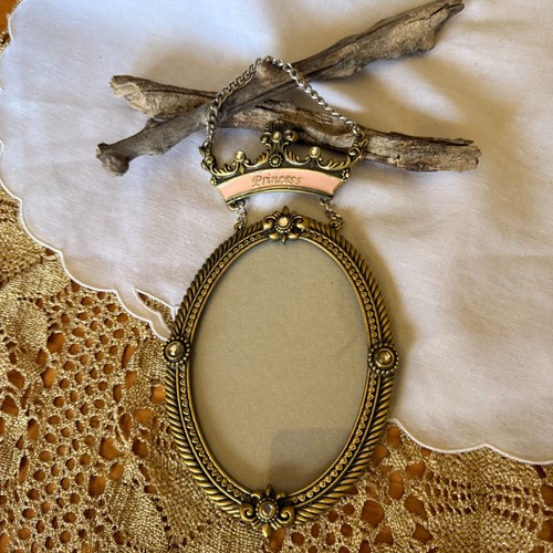 Mixed metal princess hanging - metal,