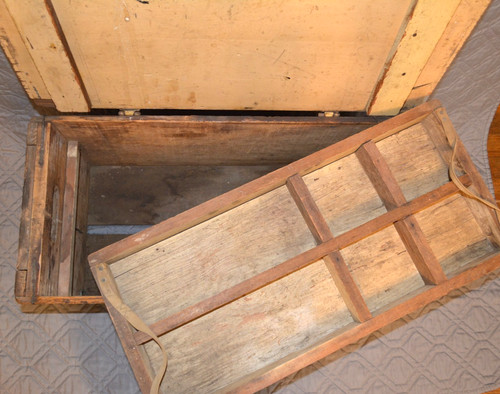Vintage wooden foot locker - wooden,