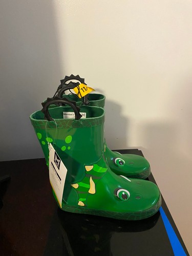Brand new toddler - brand,