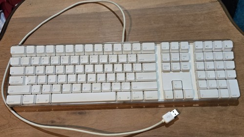 Apple a1048 wired usb - usb, keyboard