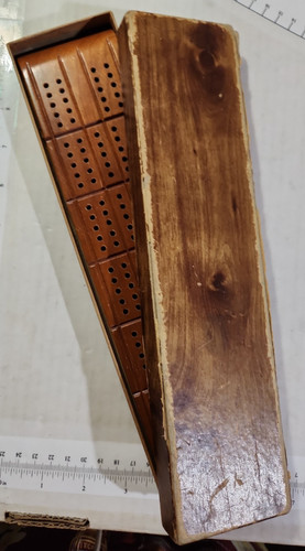 Vintage wood cribbage board - cribbage,