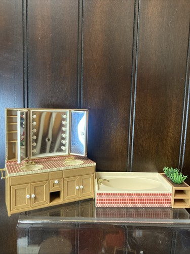 Vtg tomy smaller - tomy,