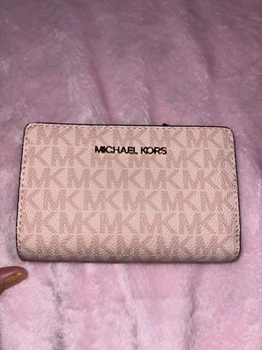 Michale kors women wallet - kors,