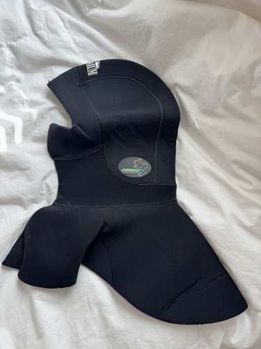 Akona adventure gear wet suit - akona,
