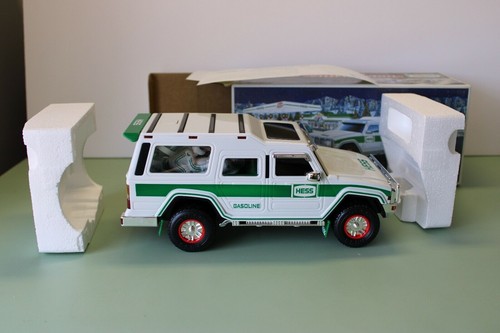 Hess toy truck 2004 - truck, sport