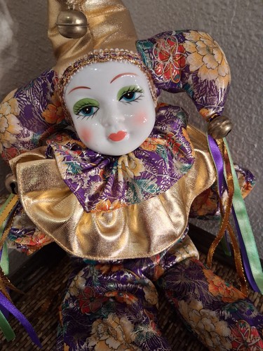 Porcelain pretty face jester - pretty,