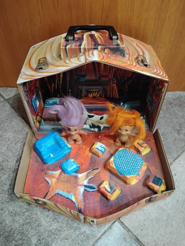 Vintage troll doll house - troll,