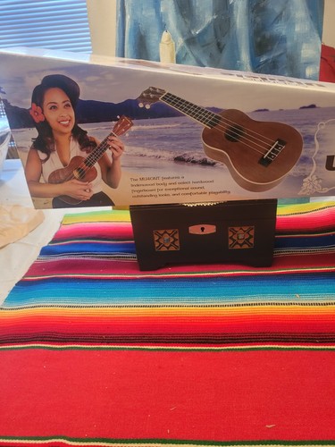 Mitchell soprano ukulele - mitchell,