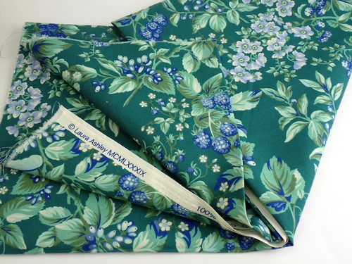 Vintage 1989 laura ashley - laura,